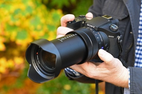 máy ảnh sony chuyên nghiệp
