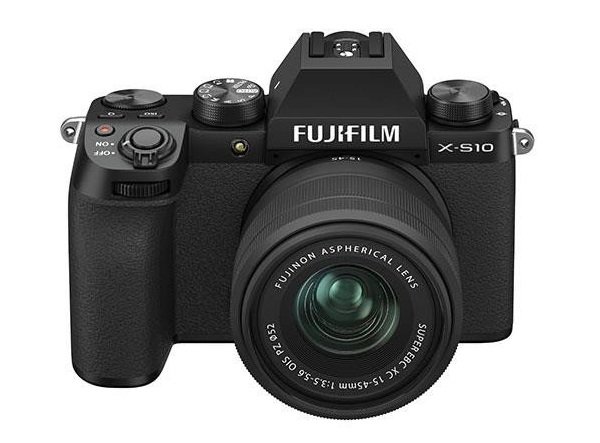 Fujifilm X-S10 có báng tay cầm sâu
