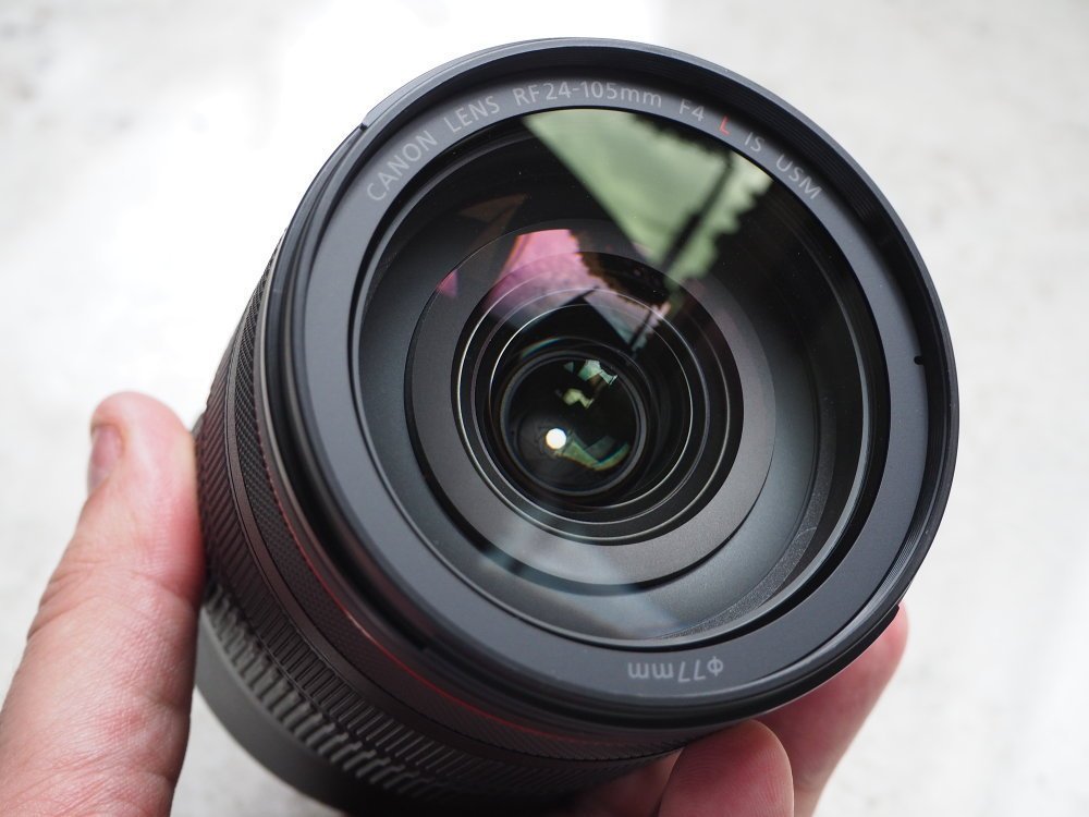 Canon RF 24-105mm f/4L IS USM với vòng điều khiển tùy chỉnh