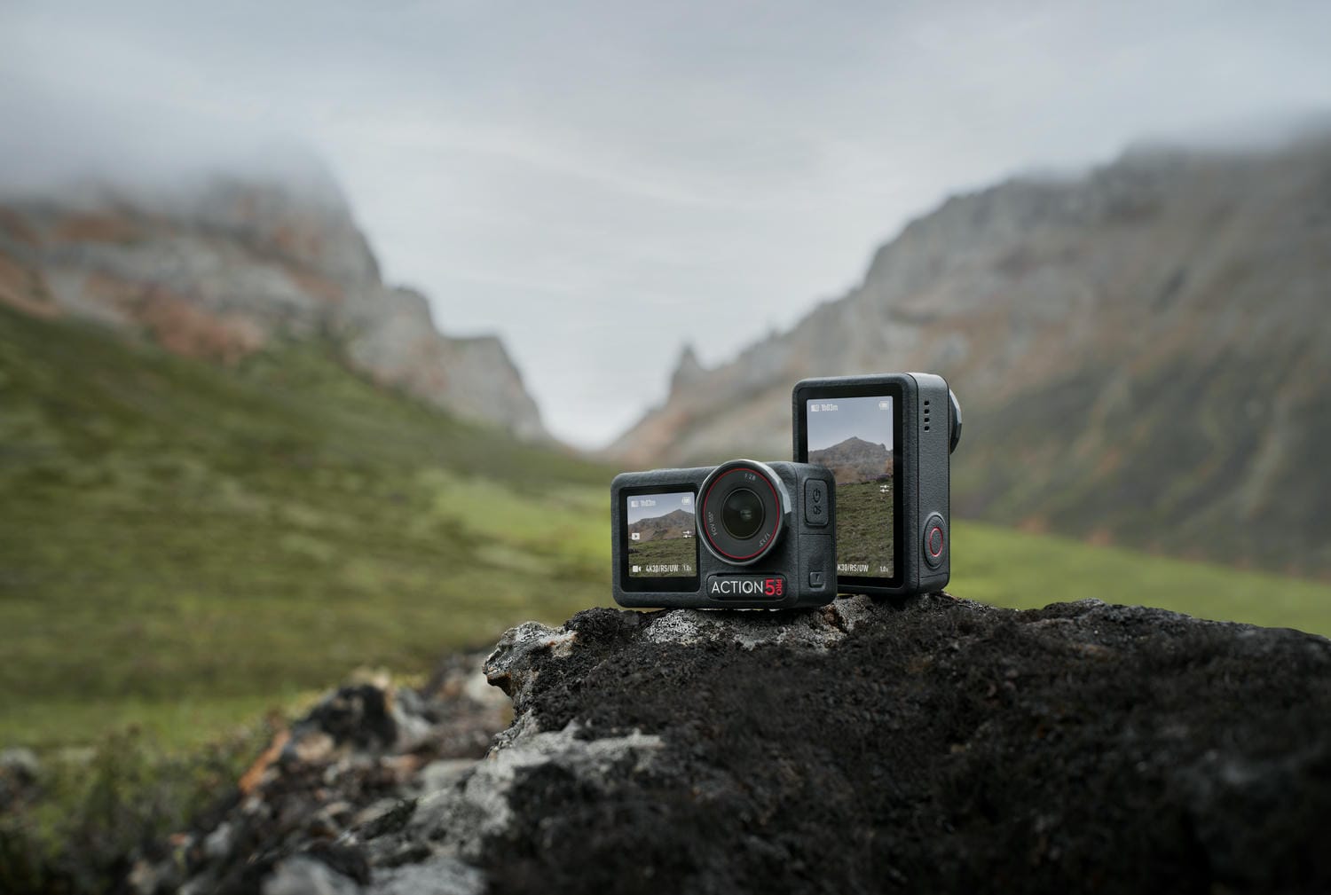 DJI Osmo Action 5 Pro được trang bị Màn hình cảm ứng OLED Crystal Clear